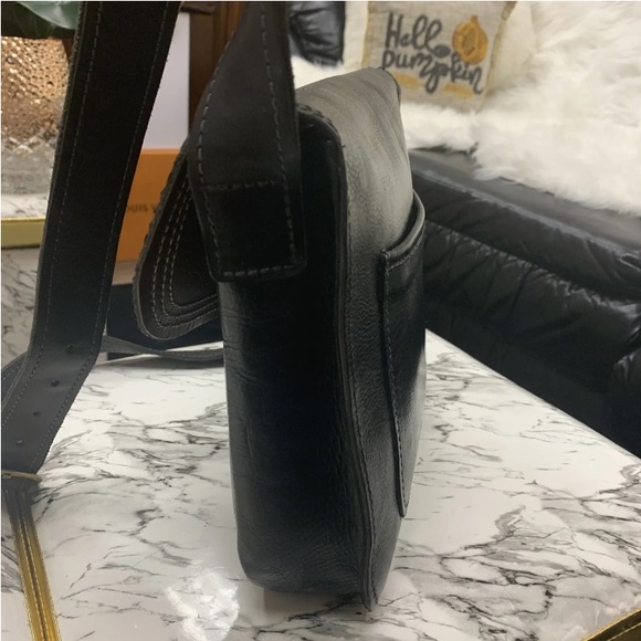 LORIANO TOLIANI Black Hand Crafted Leather Messenger Bag - Picture 3 of 16